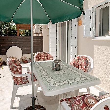 Sue'S Apartment Paphos ภายนอก รูปภาพ