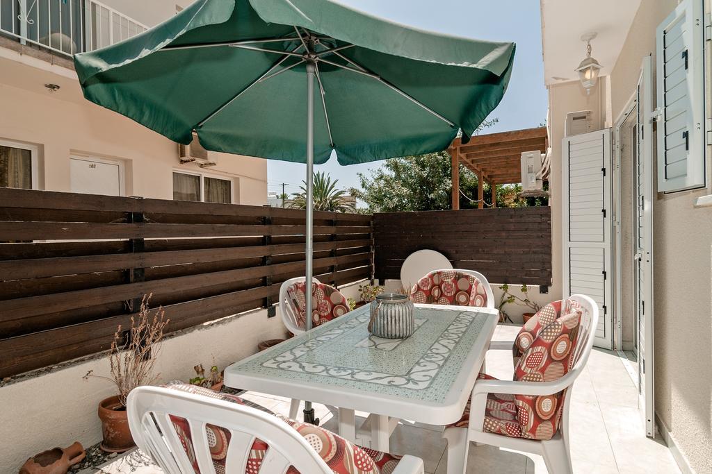 Sue'S Apartment Paphos ภายนอก รูปภาพ